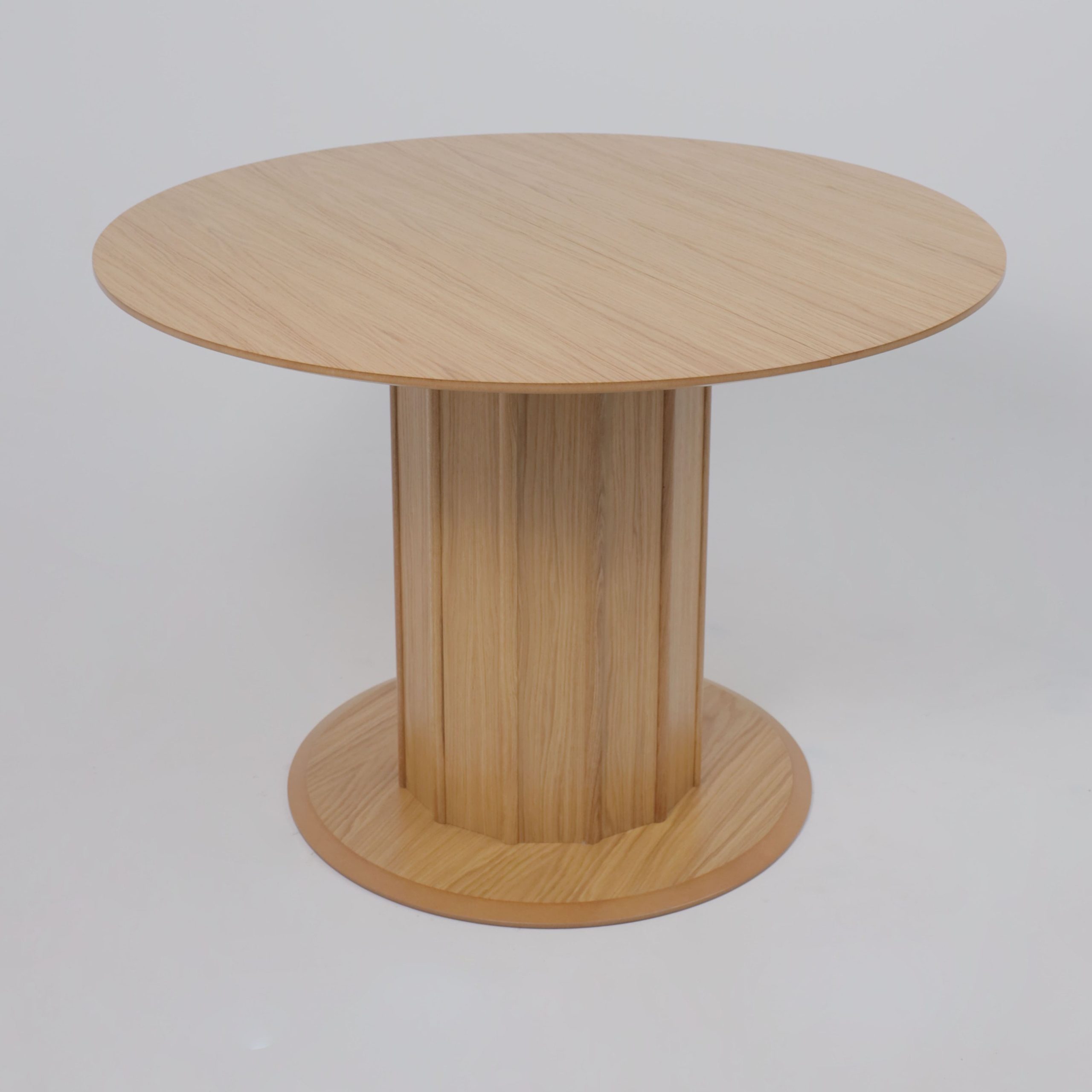 Стол ОЛАФ1100(1400)*1100, Светлый дуб без тонировки/Светлый дуб