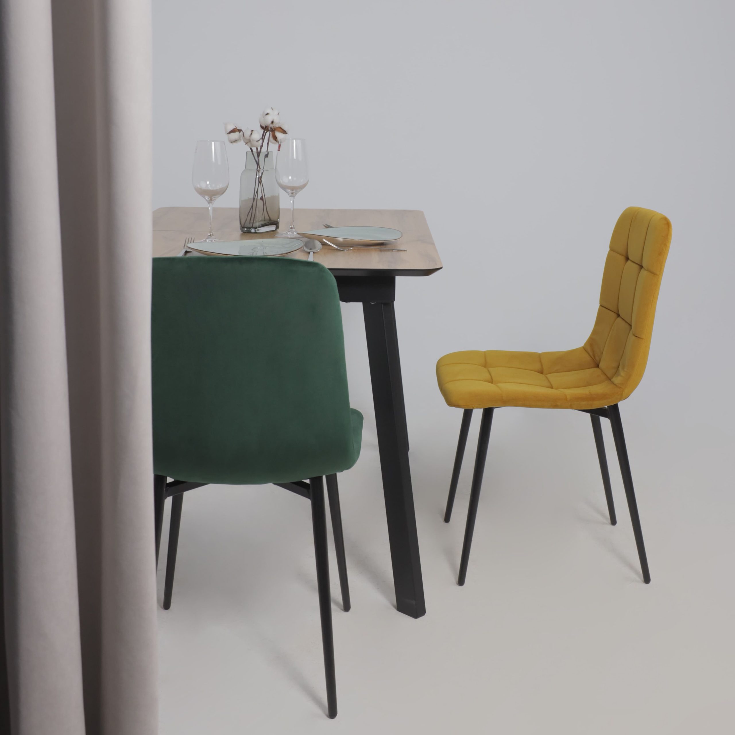 Стул AV 406-N, карри бархат Confetti chai tea/черный