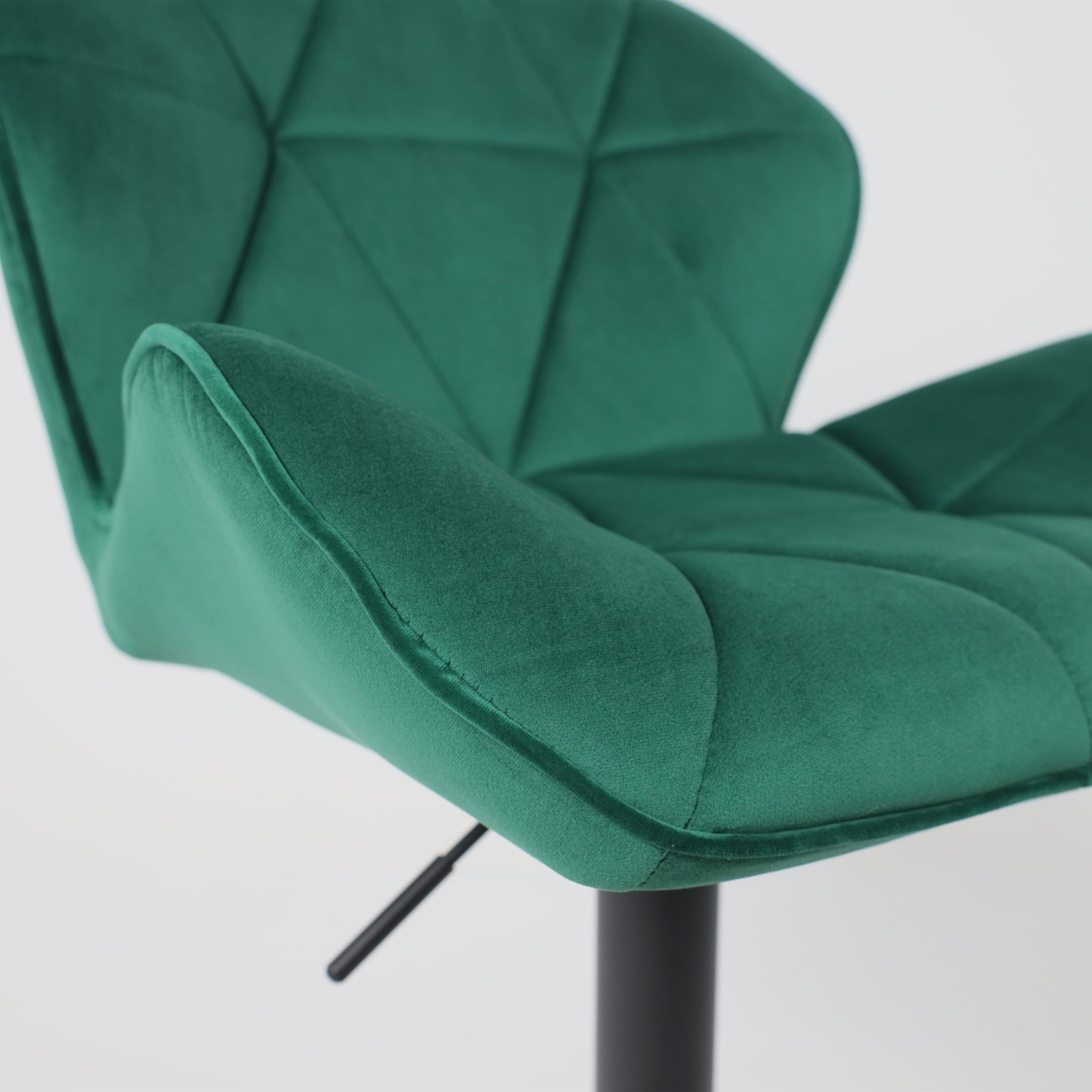 Кресло BERLIN, зеленый велюр HCJ-18/черный