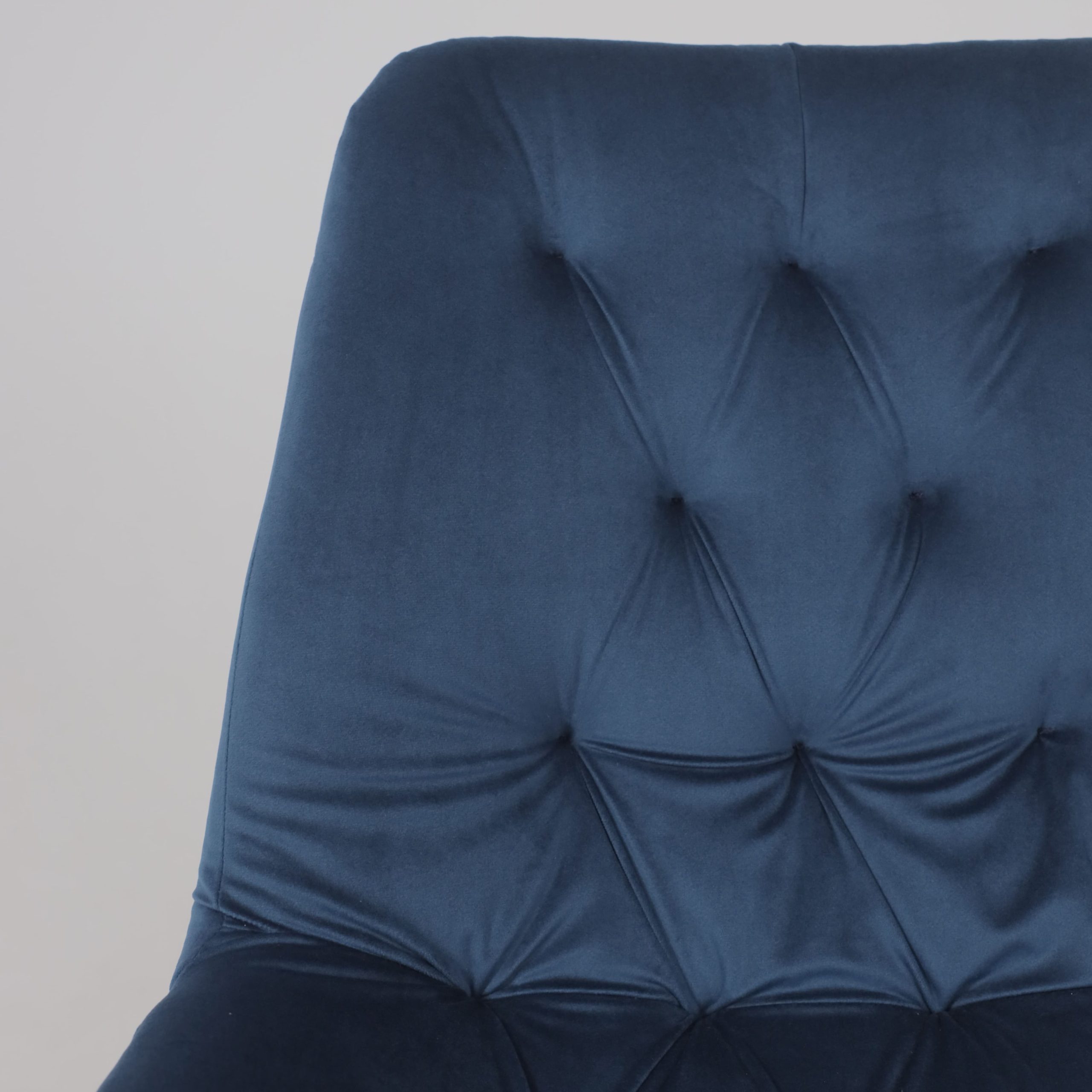 Стул AV 435, синий бархат Confetti deep ocean/черный