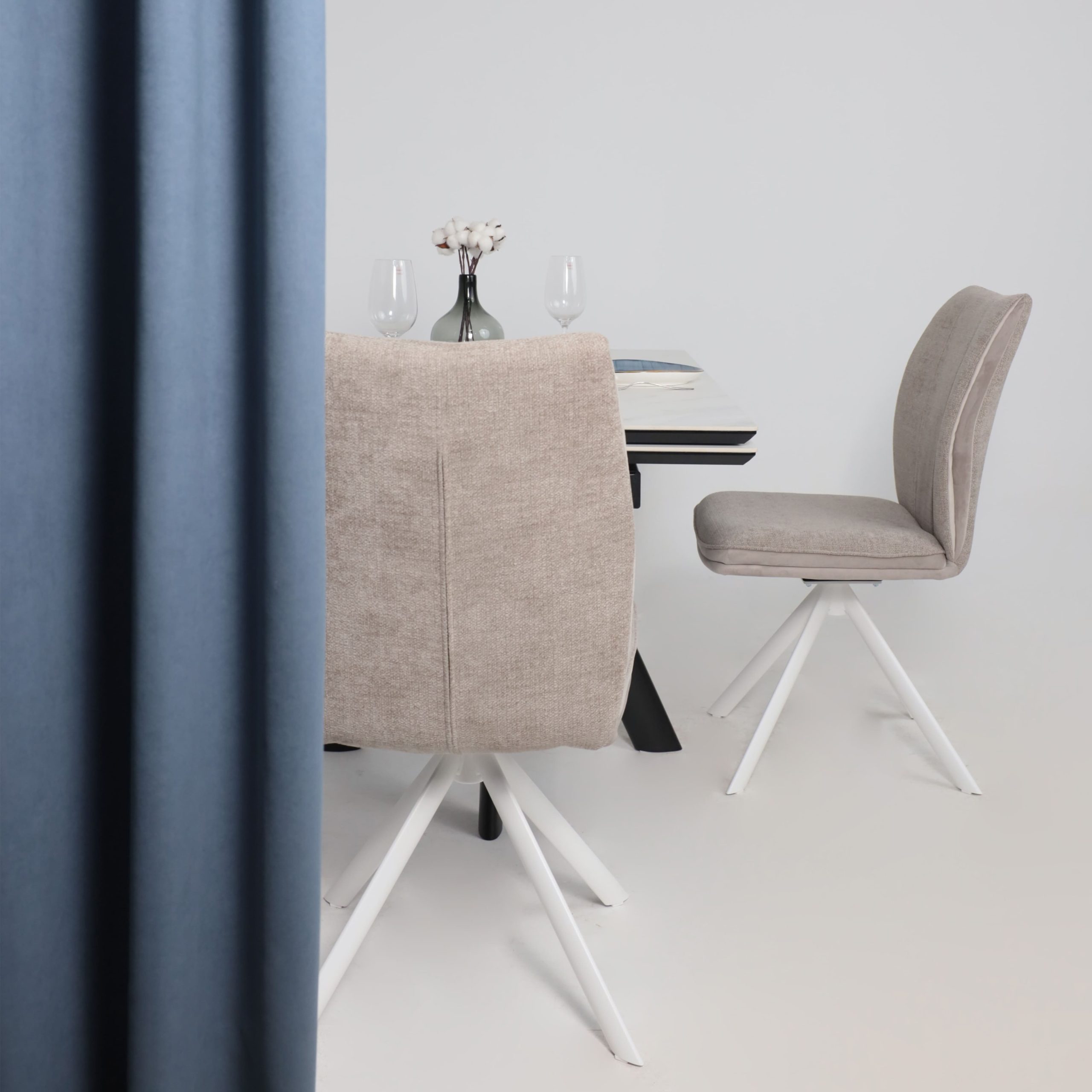 Стул SMART-R 360, g05 GREY BEIGE шенилл LUX - d07 PEARL GREY LUXбелый