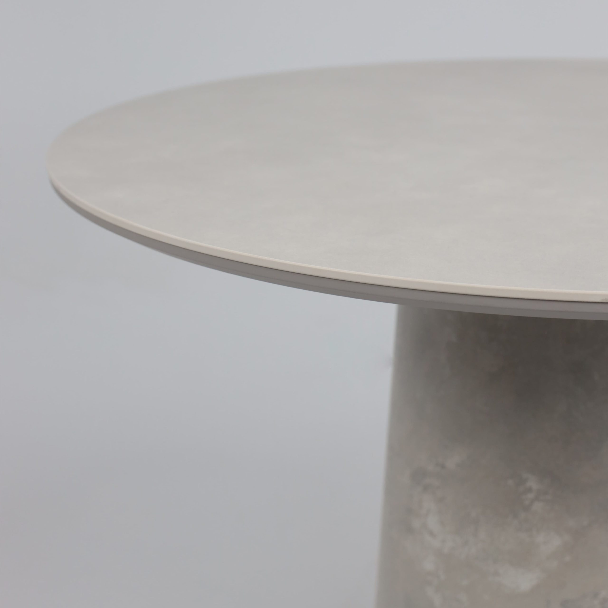 Стол AV 2317, МДФ+керамика, нераздвижной 900 серый, матовый CARMEN LIGHT GREY/черный+HPL Бетао