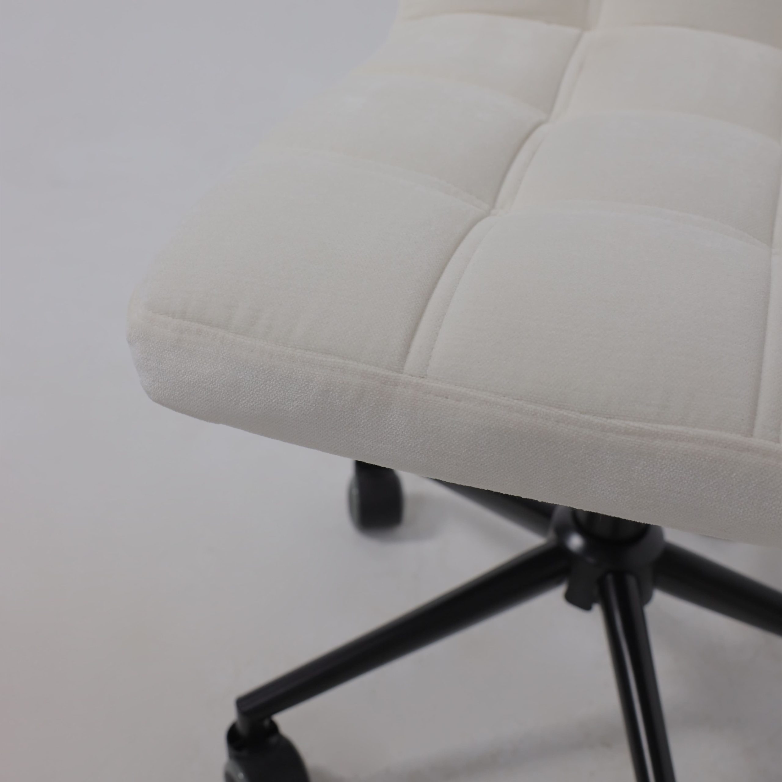 Кресло SONATA, молочный шенилл Ote Canna 100/черный