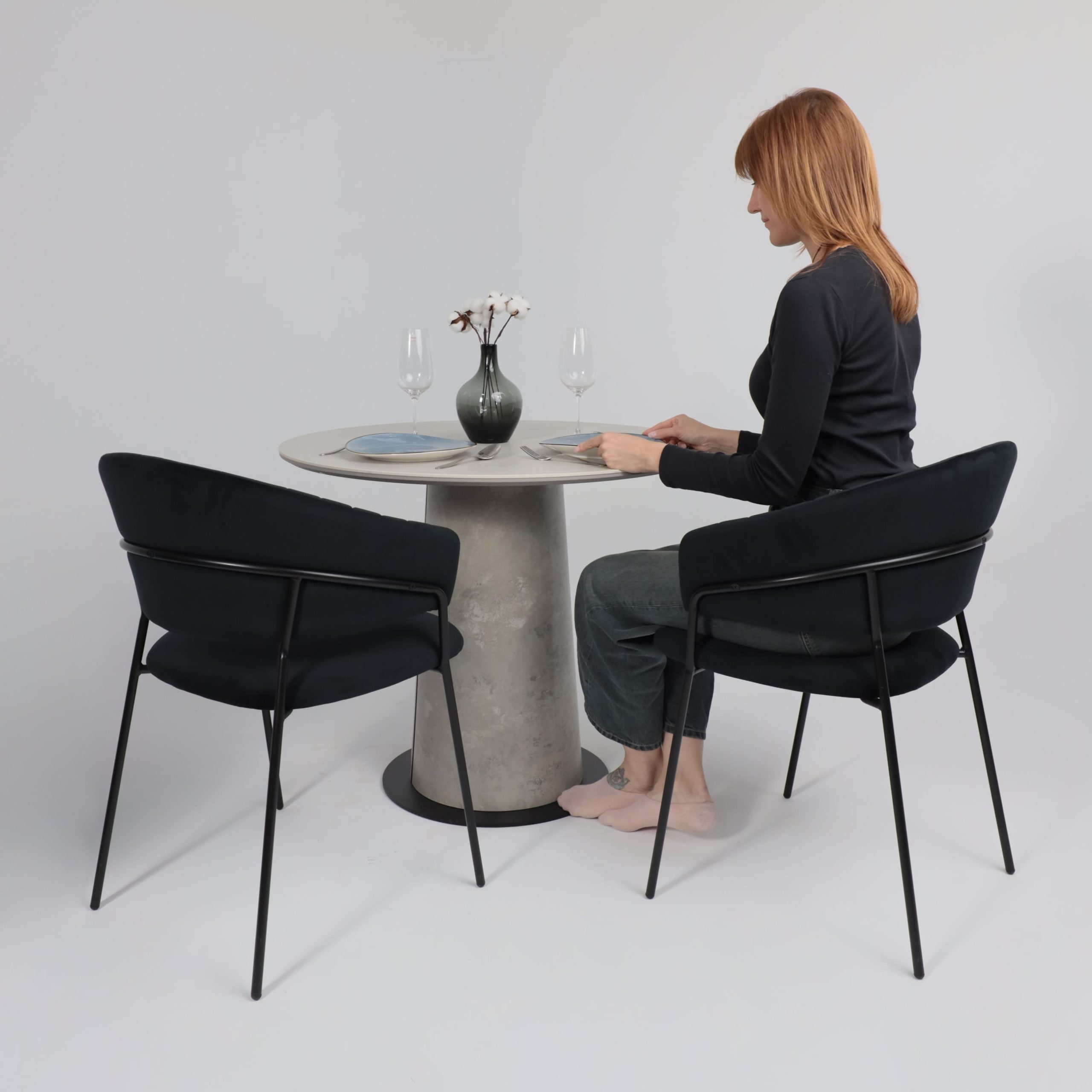 Стол AV 2317, МДФ+керамика, нераздвижной 900 серый, матовый CARMEN LIGHT GREY/черный+HPL Бетао