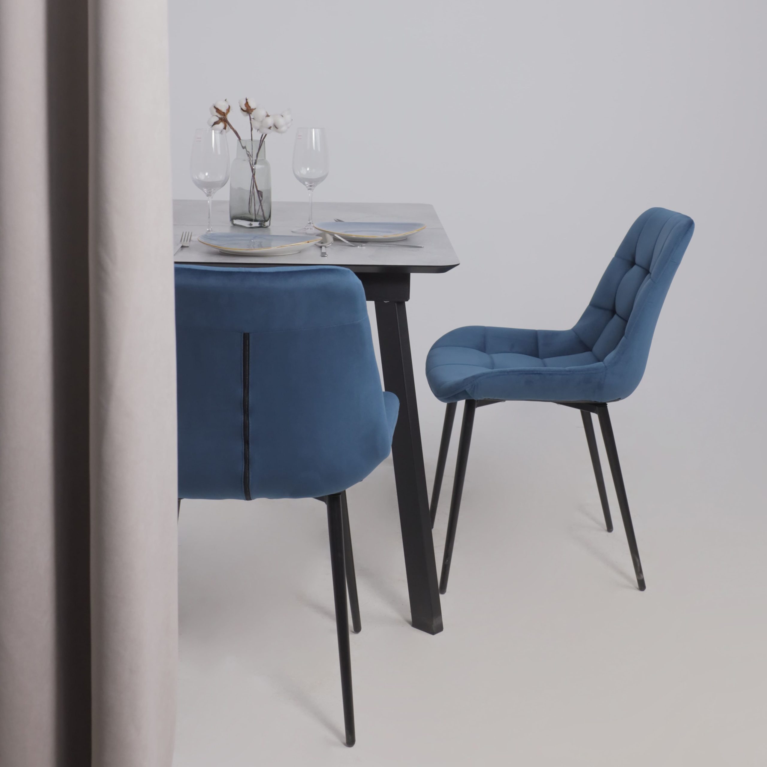 Стул AV 405, синий бархат Confetti deep ocean/черный