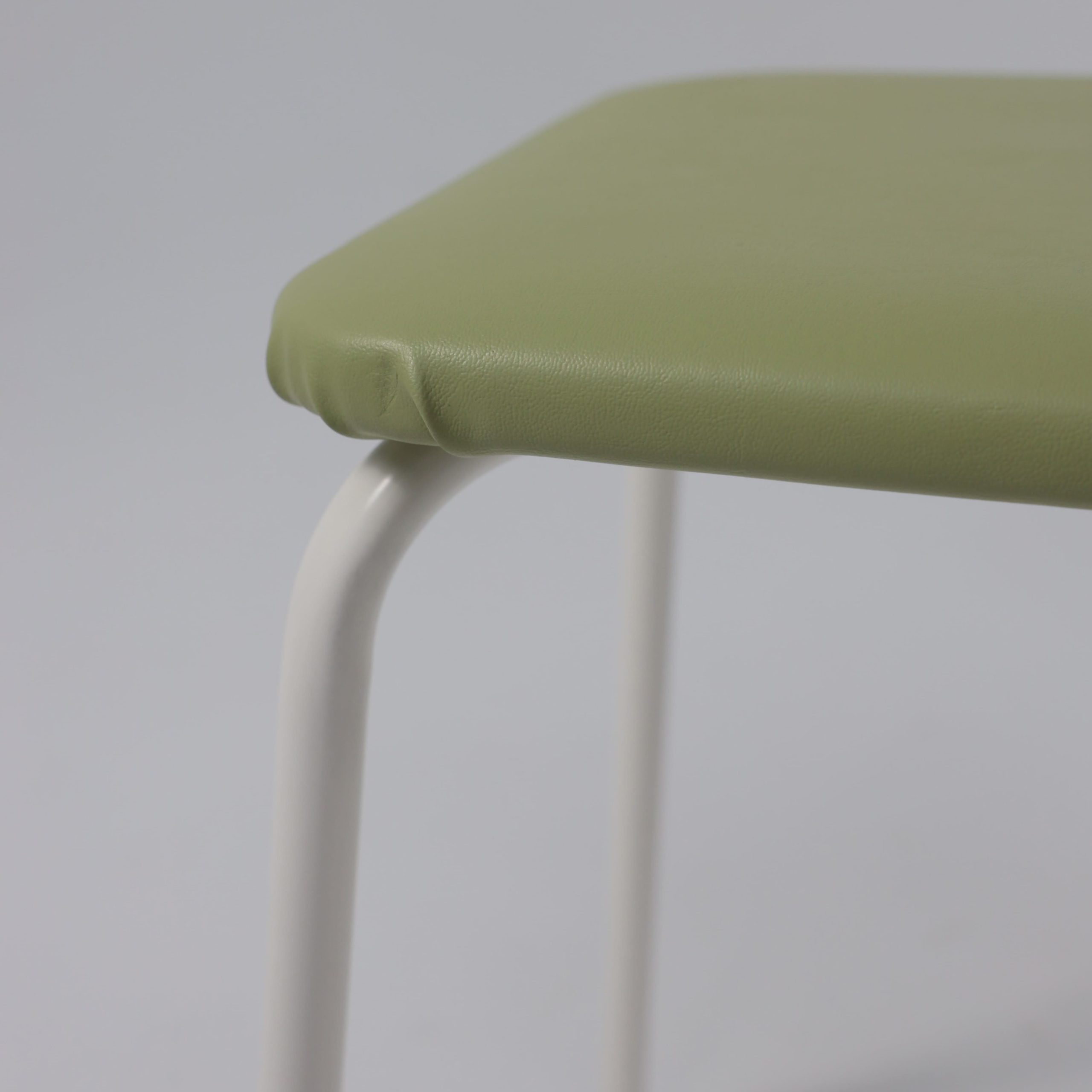 Табурет квадратный 