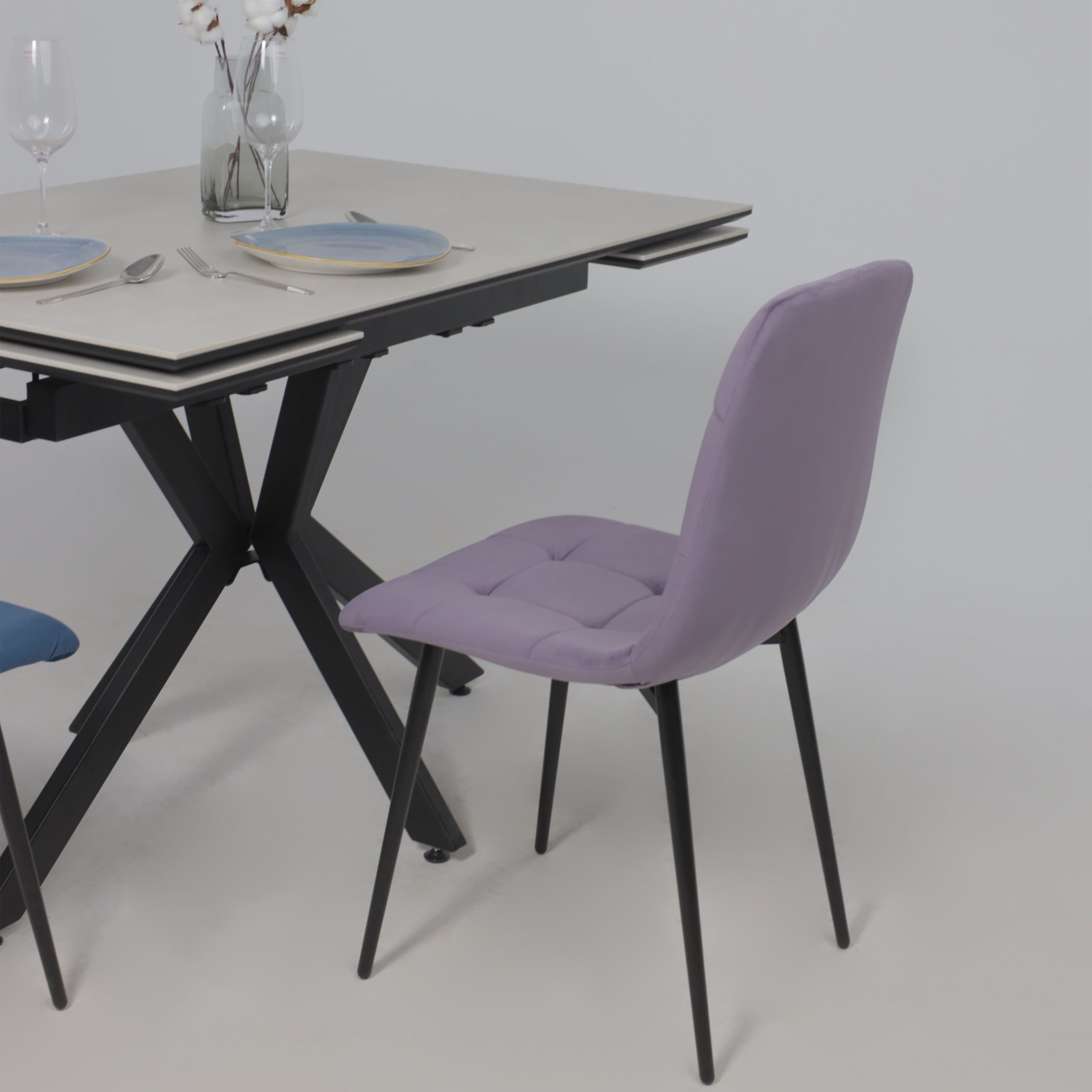 Стул AV 406-N, сливовый бархат Confetti plum/черный
