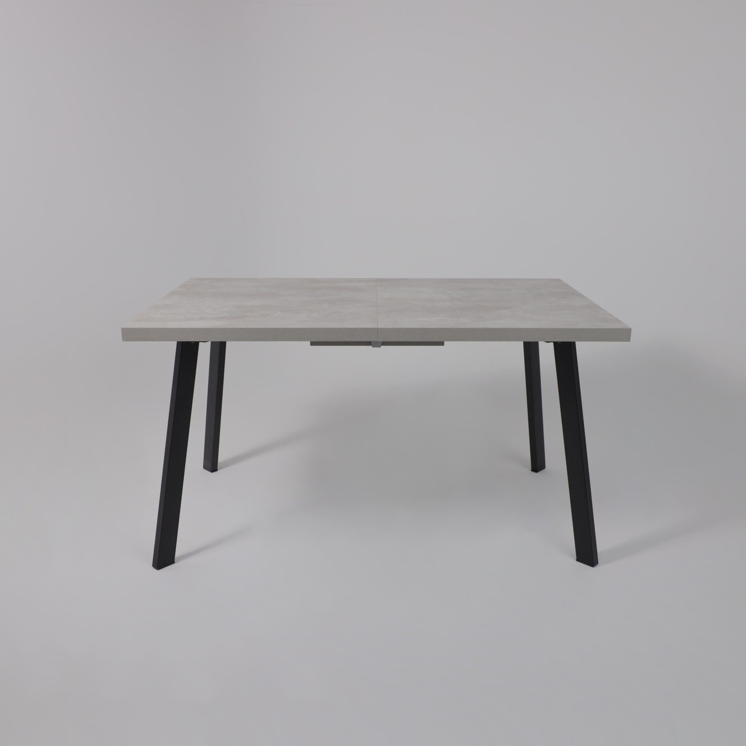 Стол Hagen 140 раздвижной, 140(180)*85, Цемент/Черный