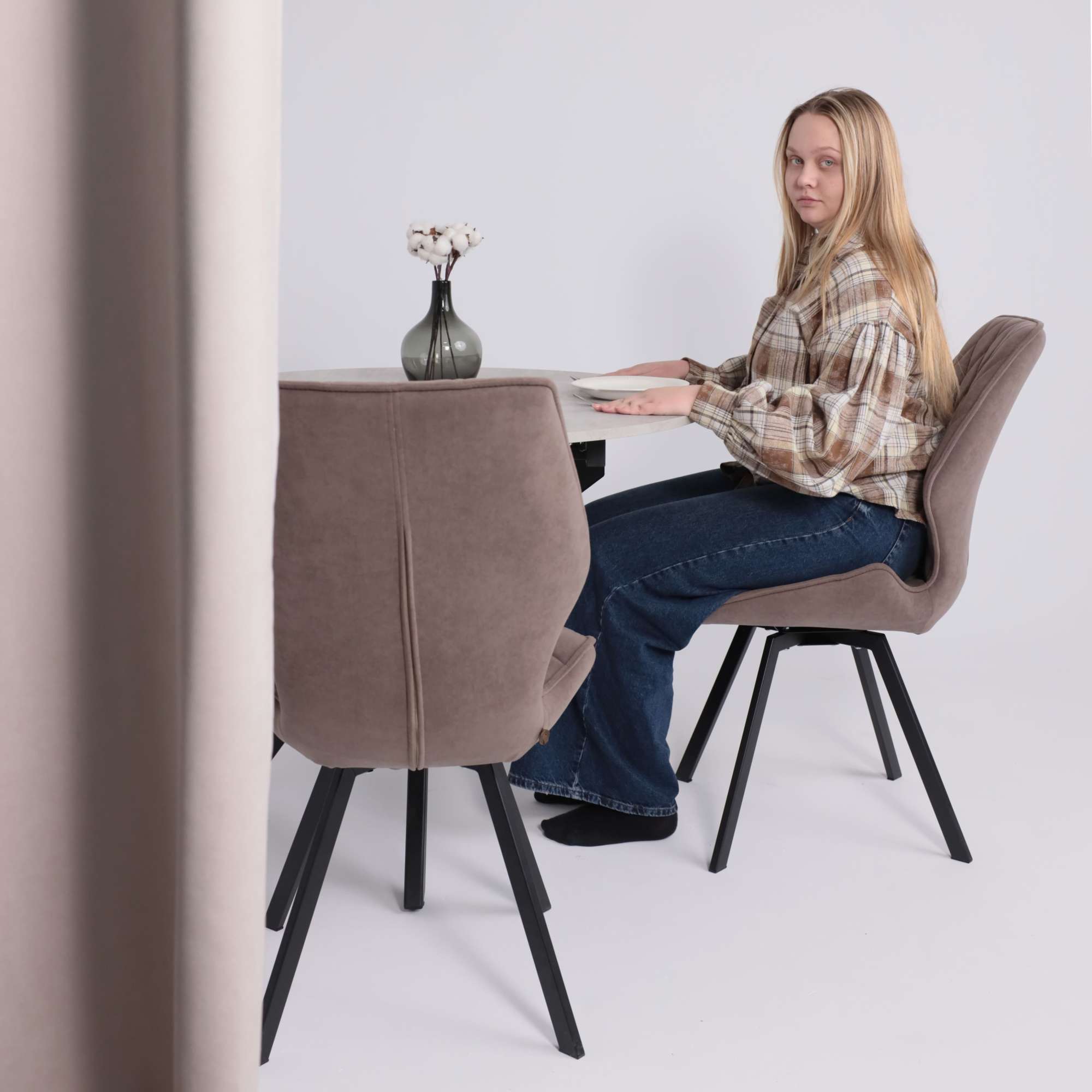 Стул Rafael M-R 360, b05 LATTE LUXчерный