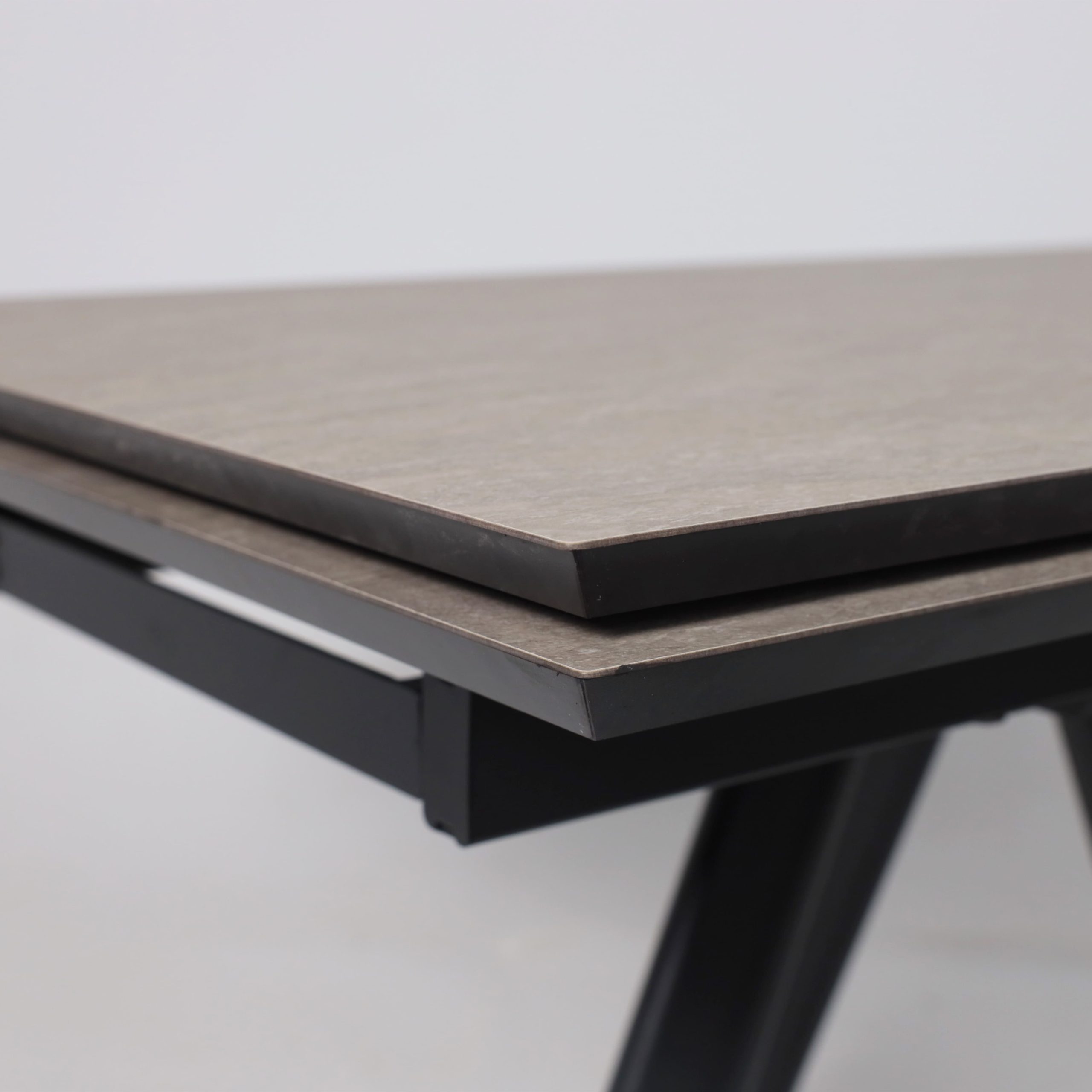 Стол JACK-120, раздвижной 120(30+30)х80, БЕЖЕВЫЙ КАМЕНЬ - COMPAKT CER/Черный