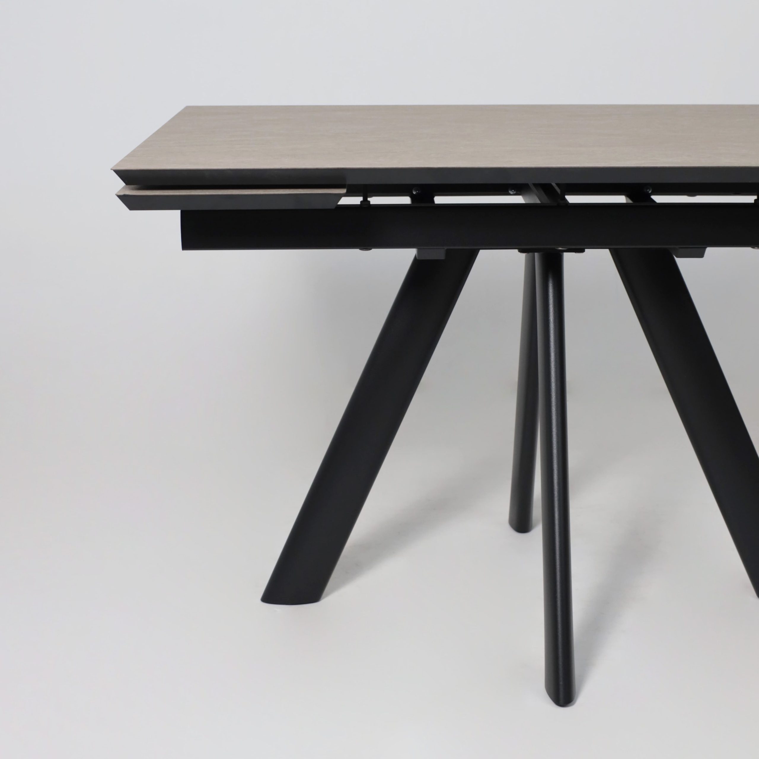 Стол JACK-120, раздвижной 120(30+30)х80, БЕЖЕВЫЙ КАМЕНЬ - COMPAKT CER/Черный