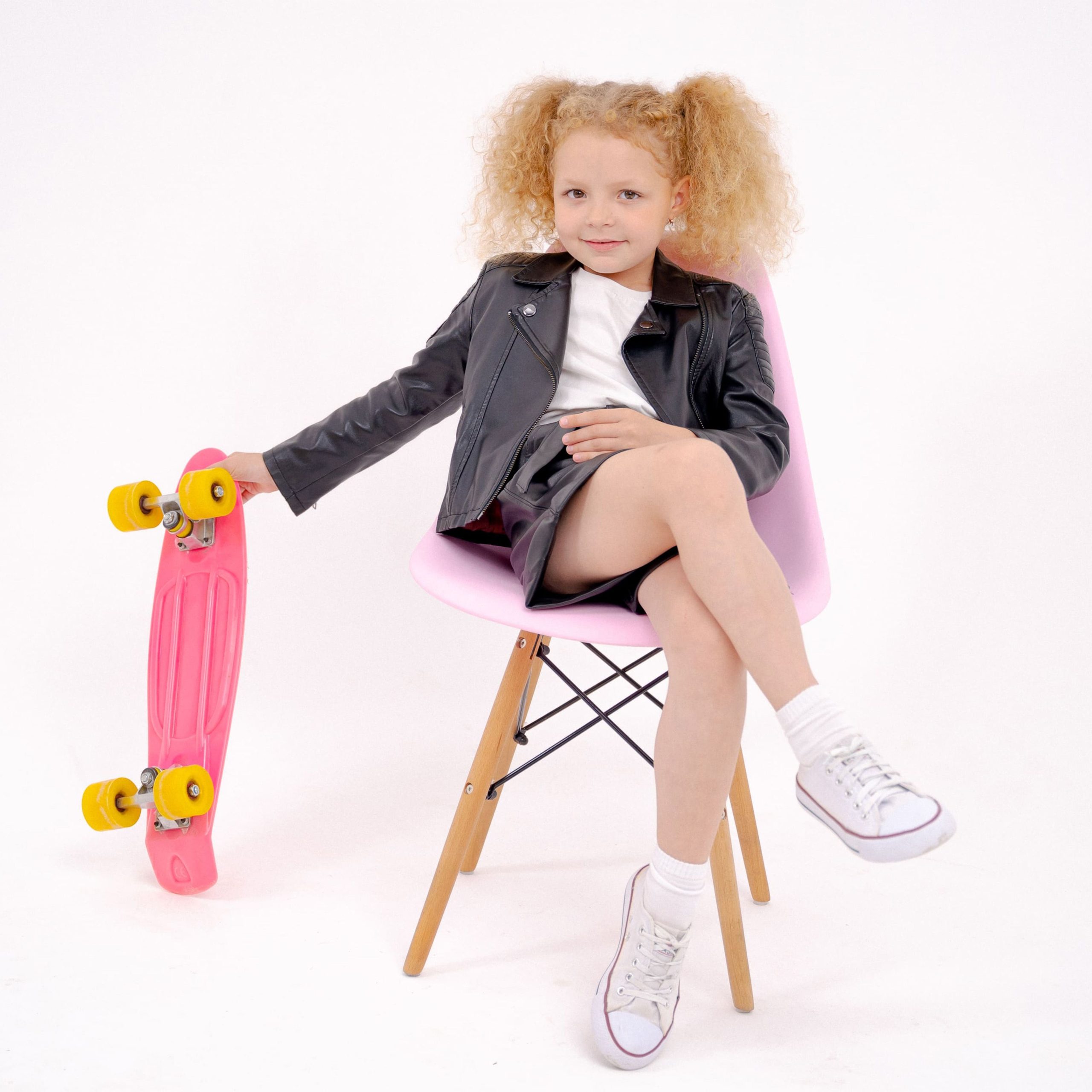 Стул KORD PP, белый пластик/дерево