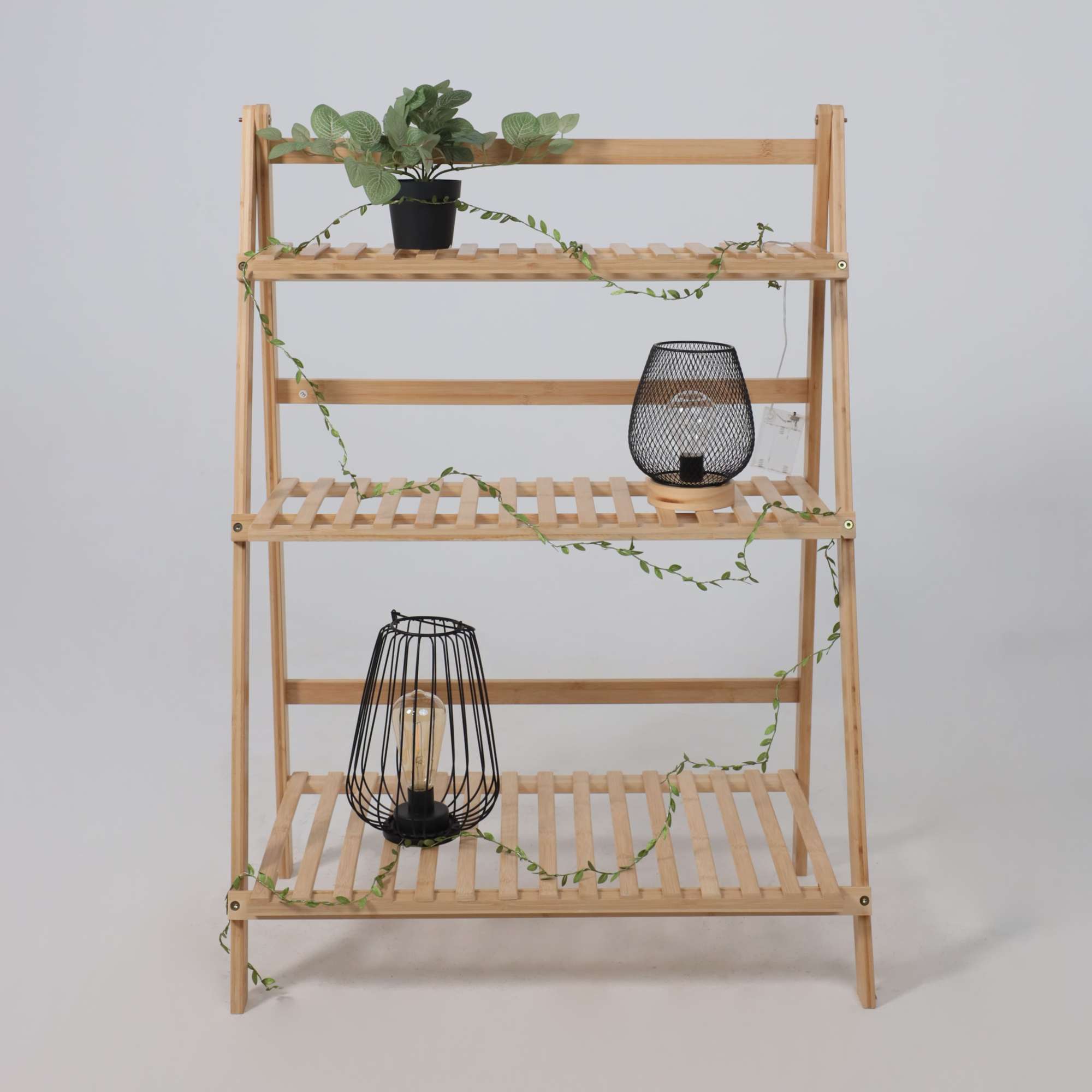 Светодиодная гирлянда AKS тип 5 ( Листочки 40LED, 4м, 3АА )