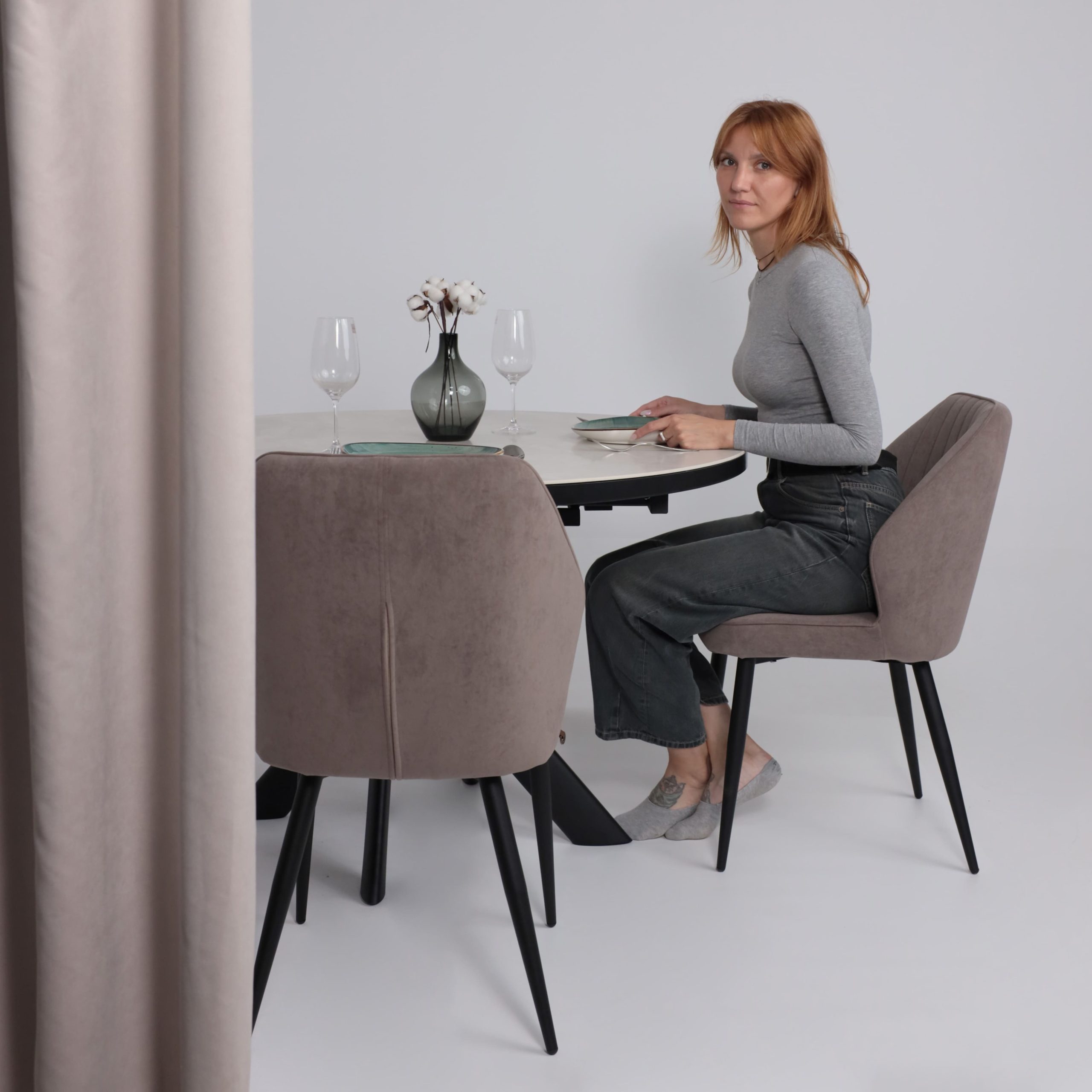 Стул MICHAEL-R1 360, b05 LATTE LUXчерный