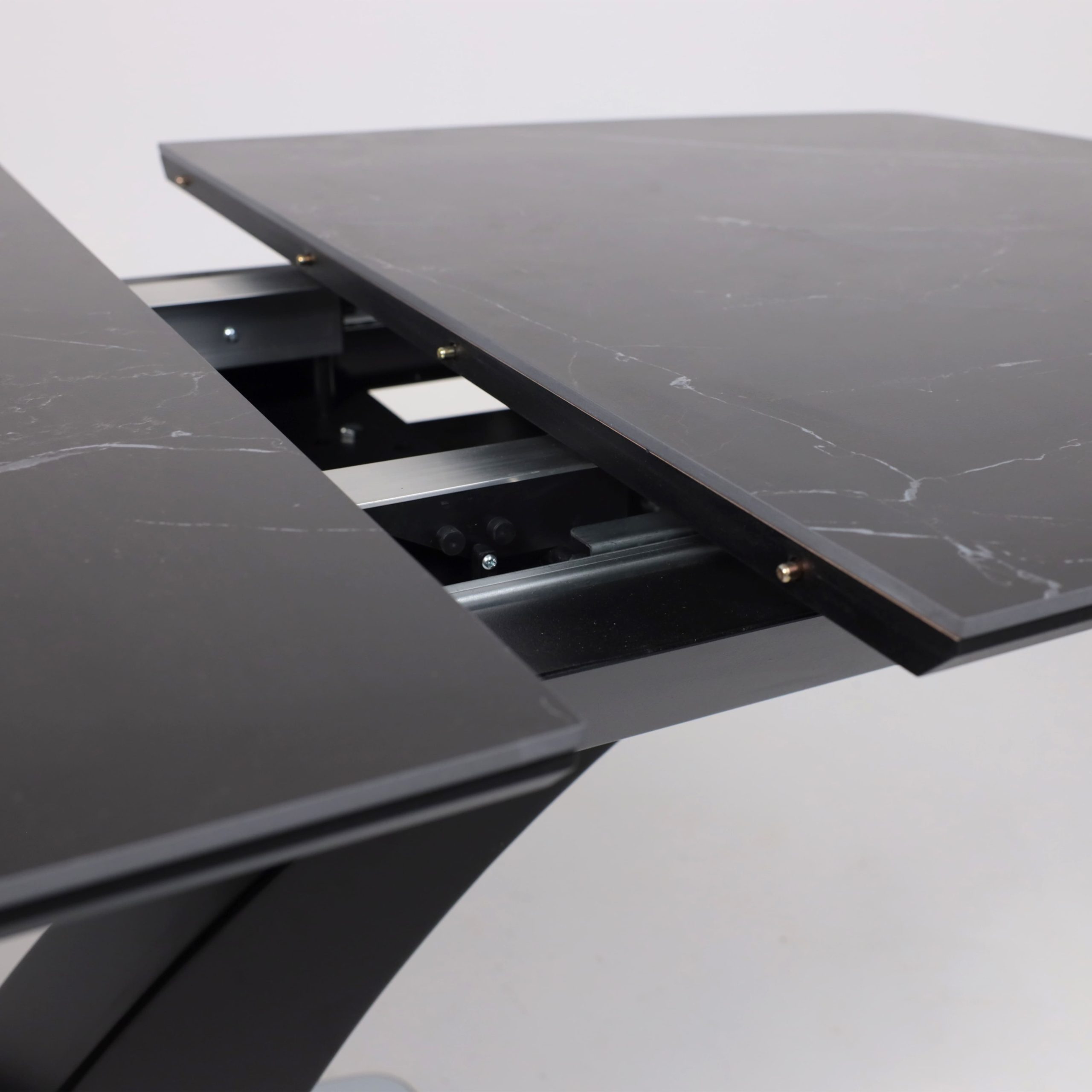 Стол НОТР ДАМ MODERNE, керамика 0 кат. 1400(1800)*850, Камень черный Greys Black /Черный матовый