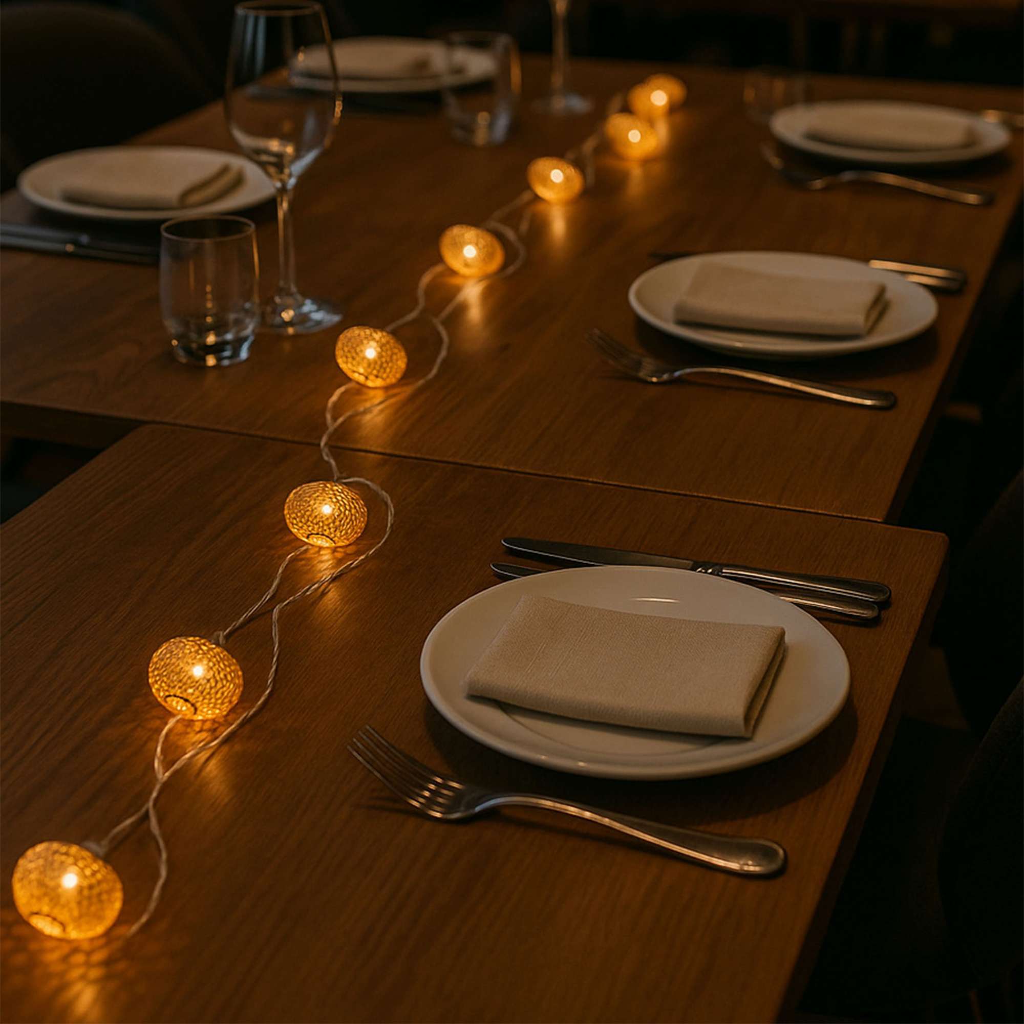 Светодиодная гирлянда AKS тип 3 ( Фонарики 10LED, 1.65м,  2АА )