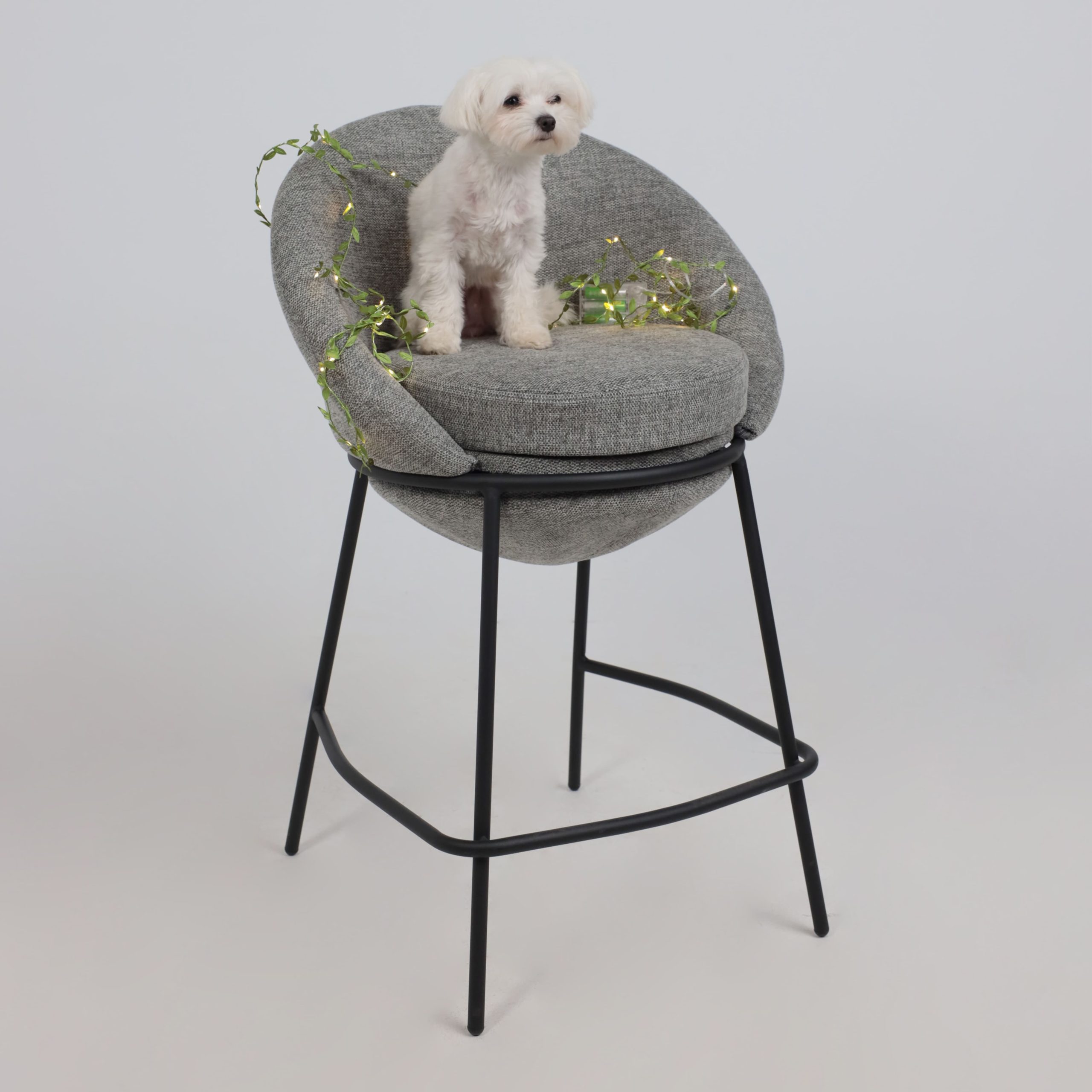 Светодиодная гирлянда AKS тип 5 ( Листочки 40LED, 4м, 3АА )