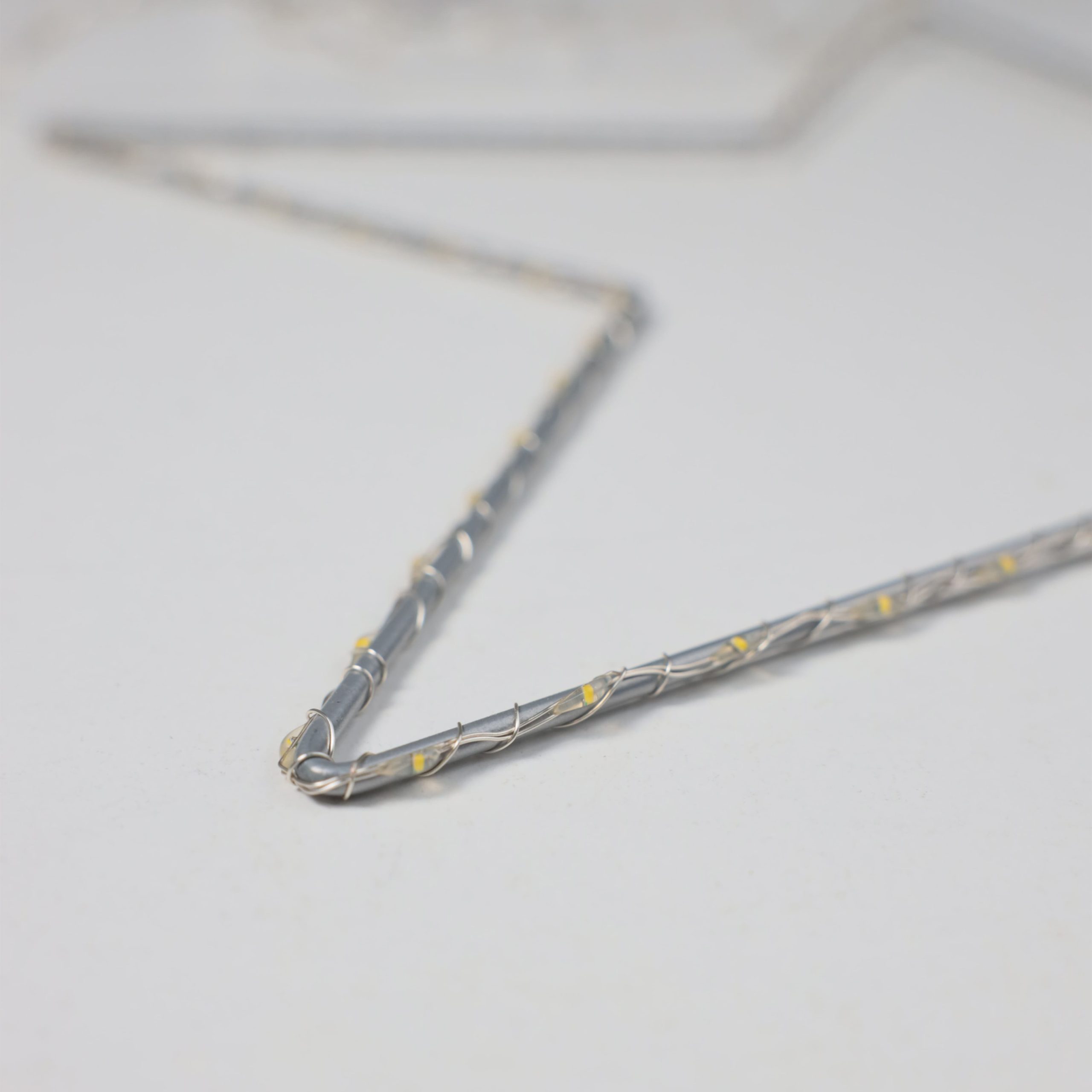 Светодиодный декор AKS тип 4 ( Звезда 40см 104LED, 3АА )