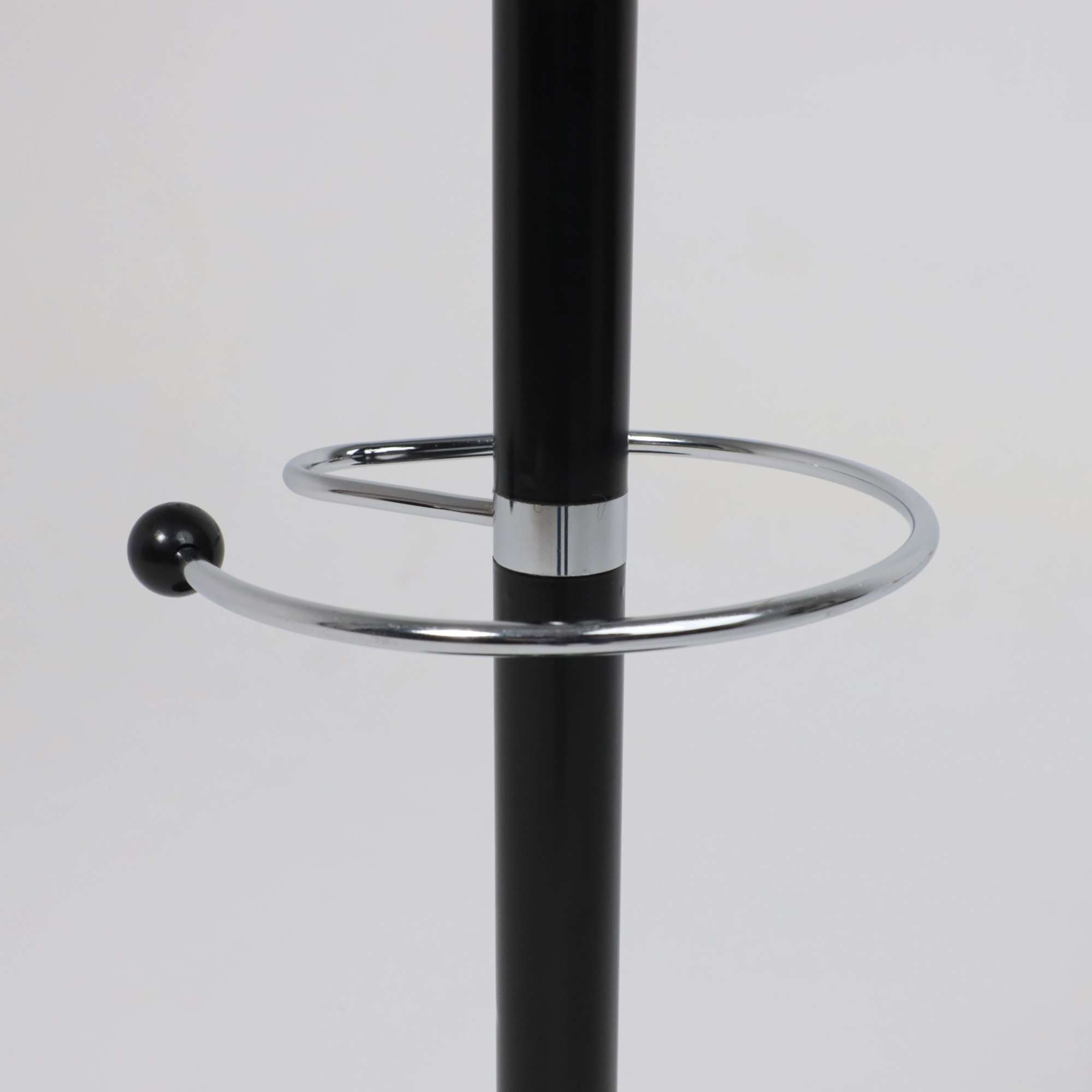 Вешалка SONATA, черная