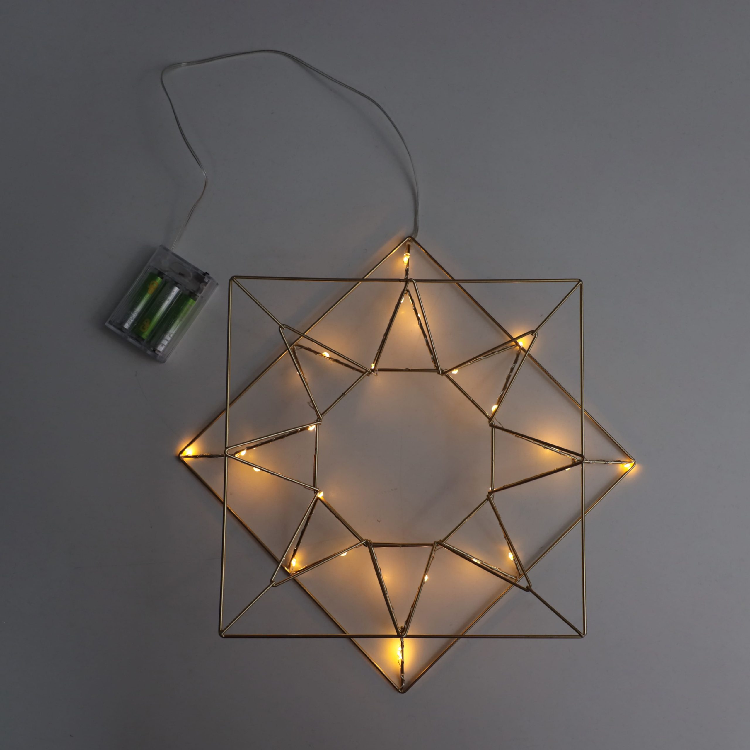 Светодиодный декор AKS тип 5 ( Солнце 35.5х5х35см 26LED, 3АА )