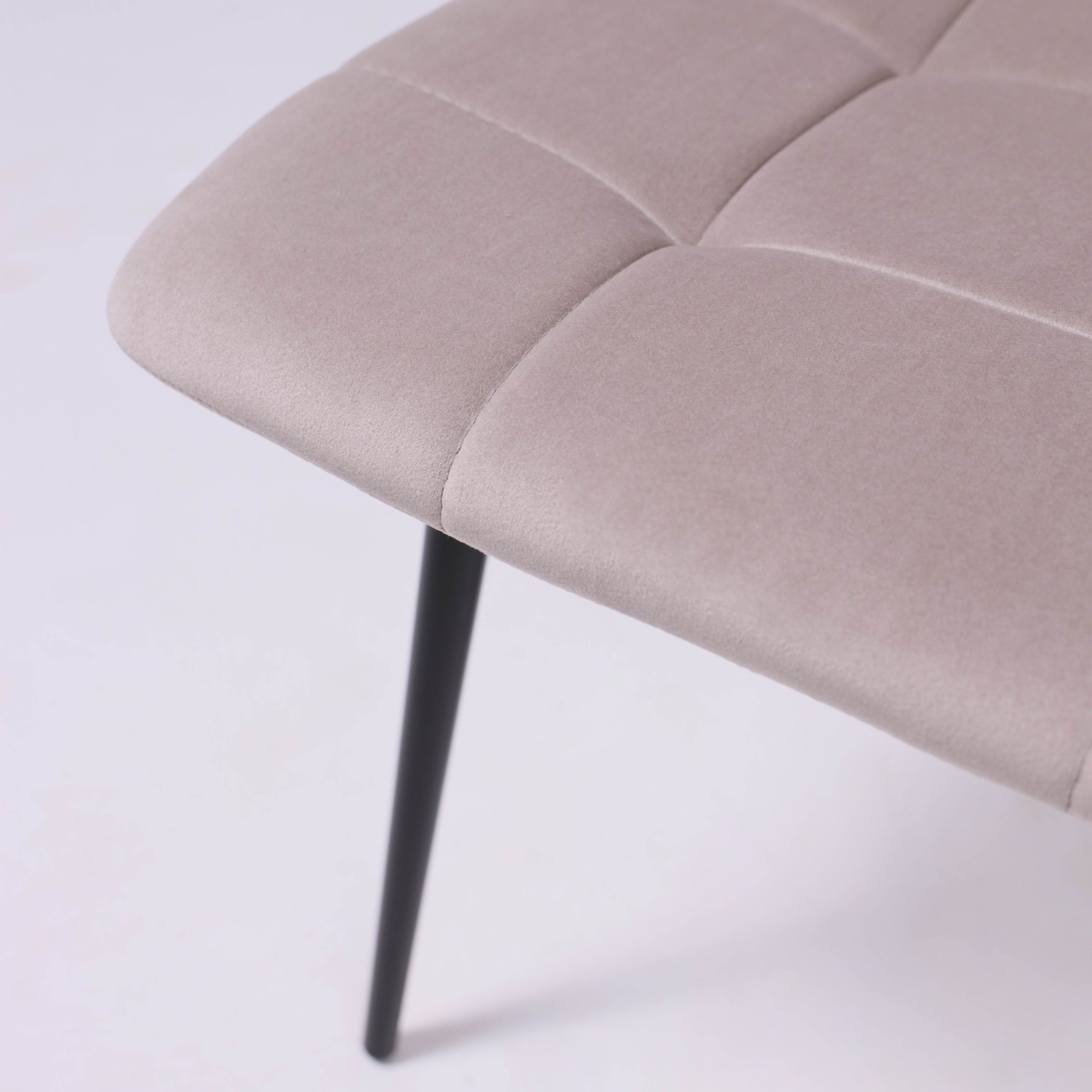 Стул AV 406-N, бежевый бархат Confetti smoke/черный