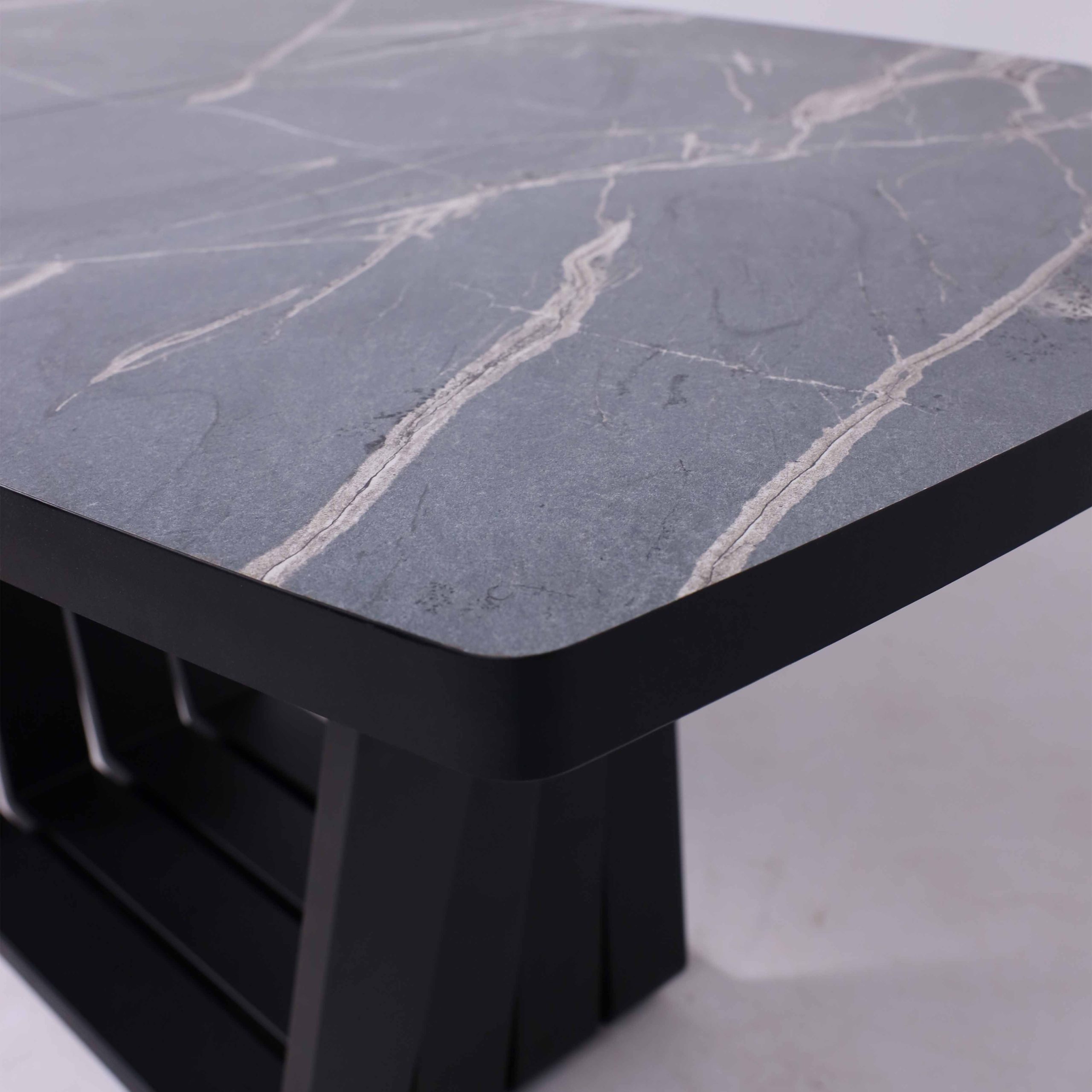 Стол KAMERON раздвижной, 1600(2050)*900 HPL-пластик Серый камень Manaus/черный