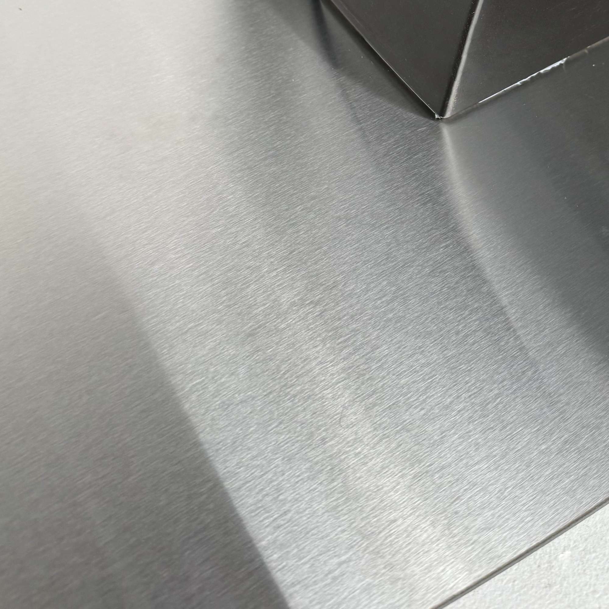 Стол НОТР ДАМ MODERNE, керамика 0 кат. 1400(1800)*850, Камень черный Greys Black /Черный матовый