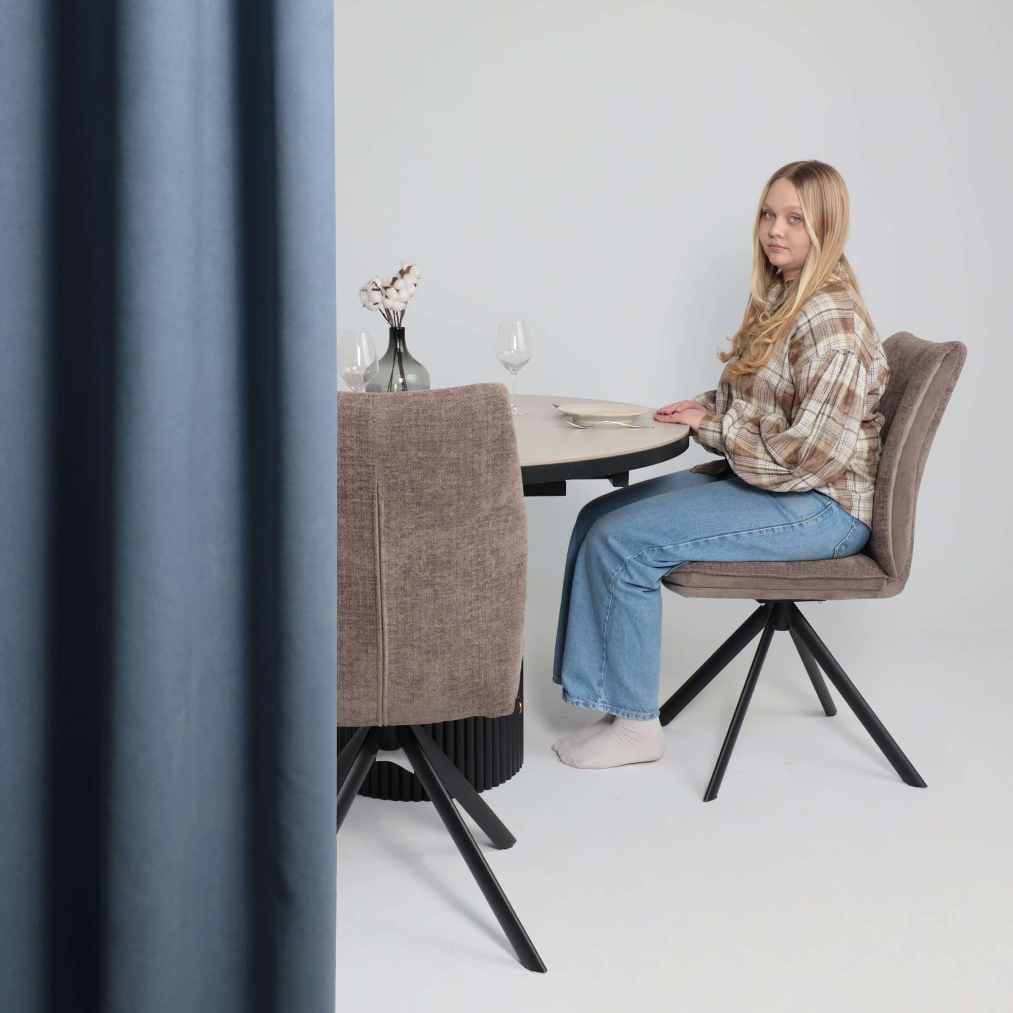 Стол ASKAR ROUND SLIDE-116, раздвижной круглый 116(156), BAYONA IVORY PREMIUM CER/Черный