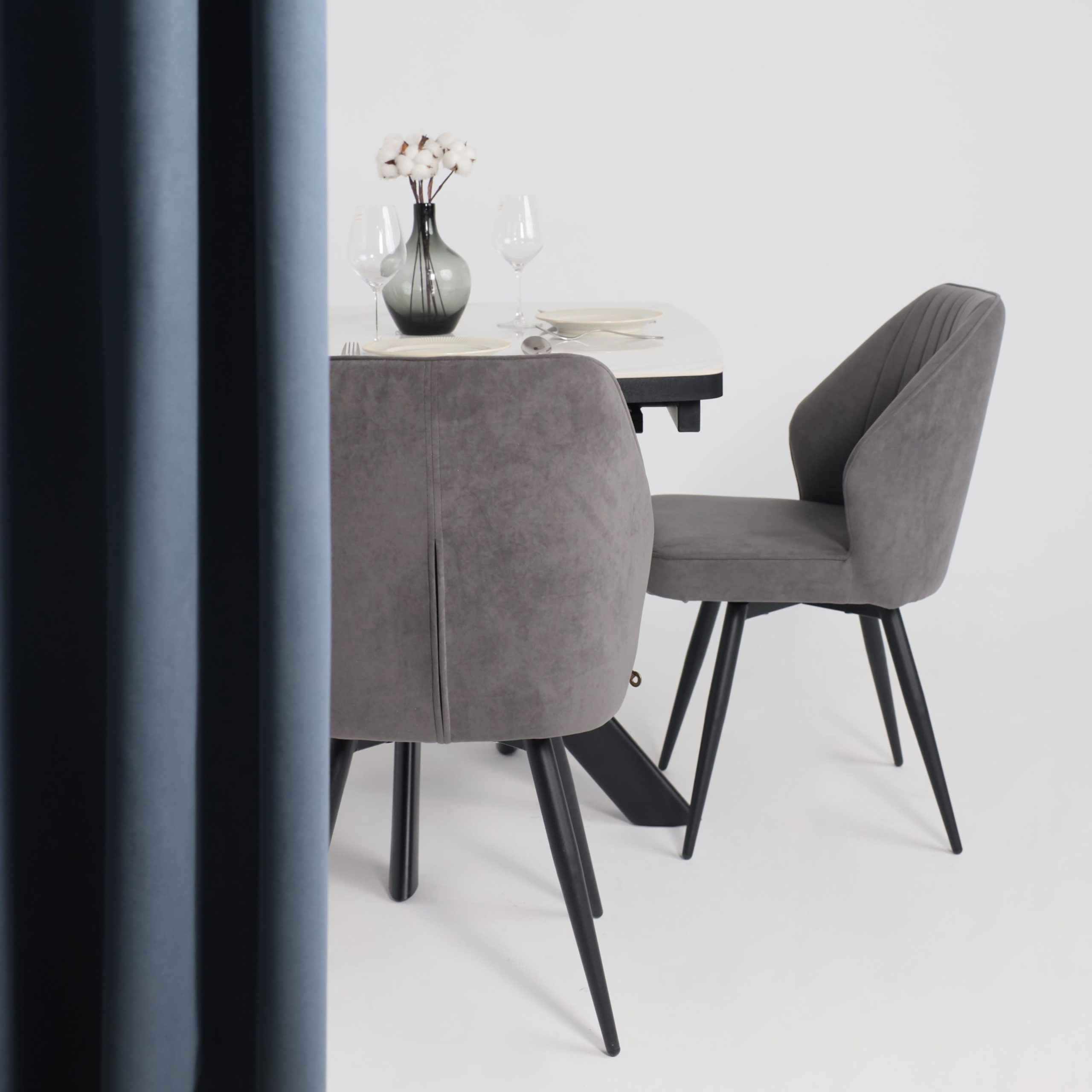 Стол LEONEL-110, раздвижной 110(145)х80, COROLLA WHITE GLOSS ST CER/Черный