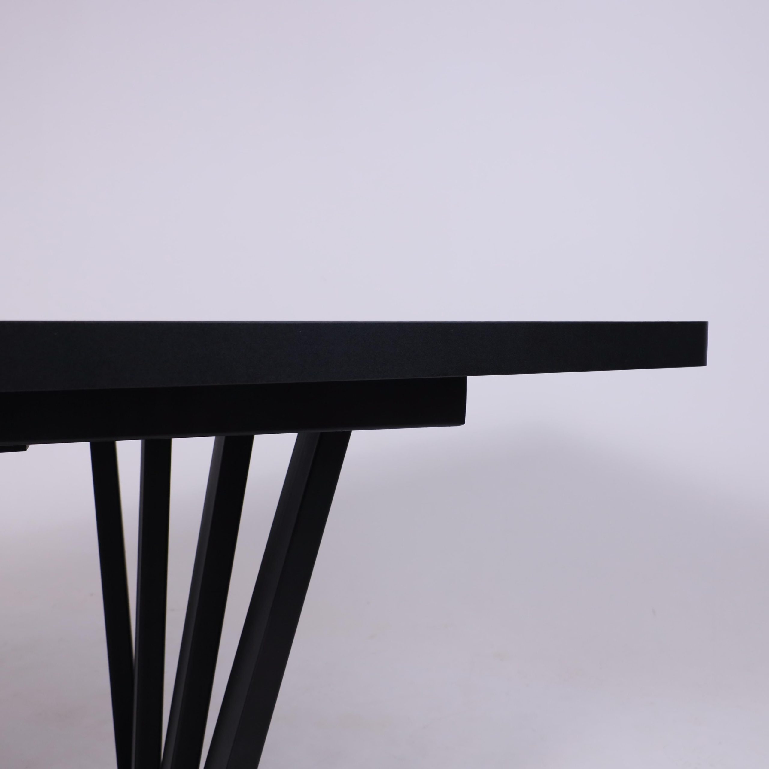 Стол KAMERON раздвижной, 1600(2050)*900 HPL-пластик Серый камень Manaus/черный