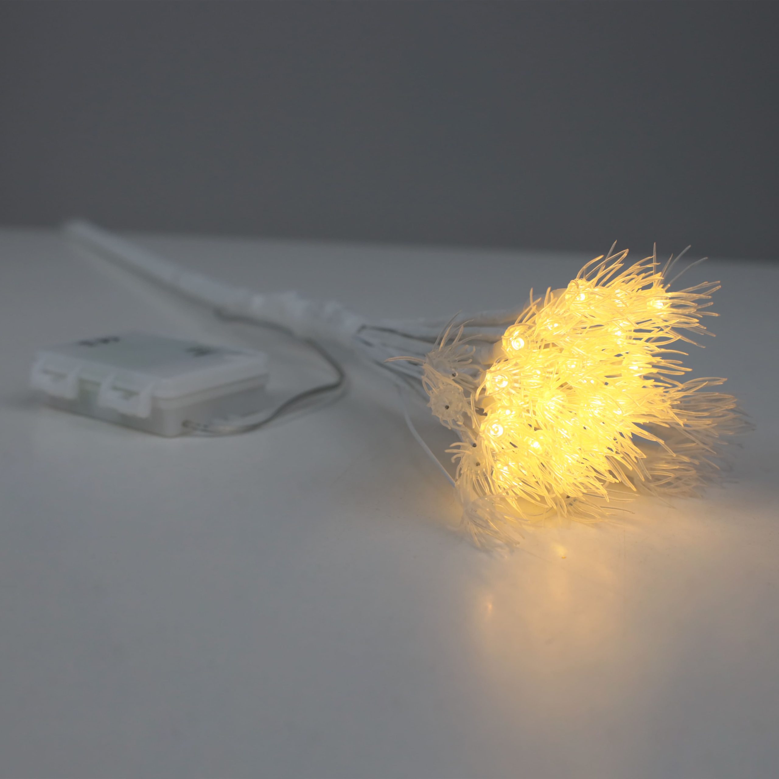 Светодиодный декор AKS тип 8 ( Фейерверк 31х75см 25LED, 3АА )