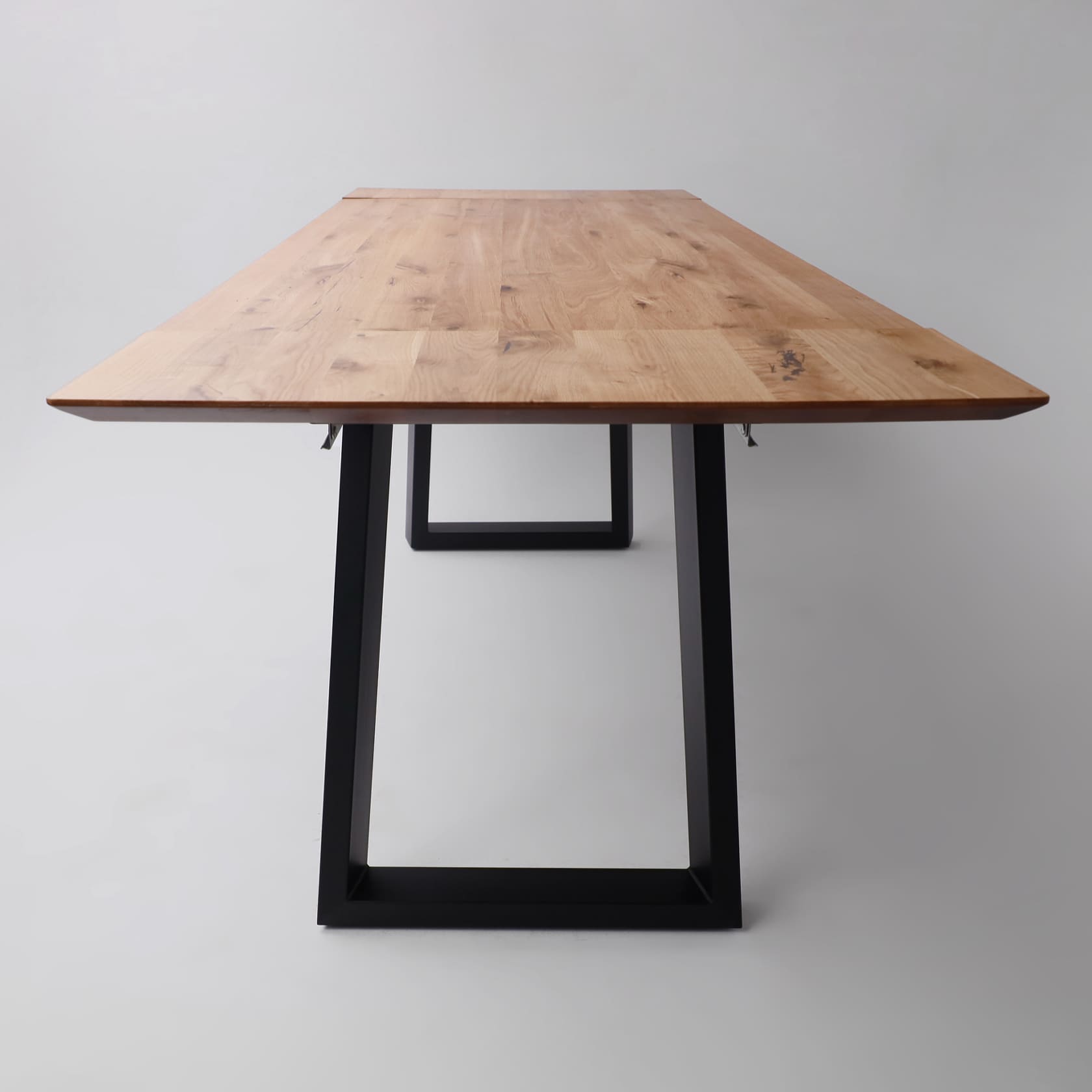 Стол САНГАЙ раздвижной, 160(220)*80*80, дуб натуральный / черный (ПрР-7 DSW (02) ТрН/Р-80)