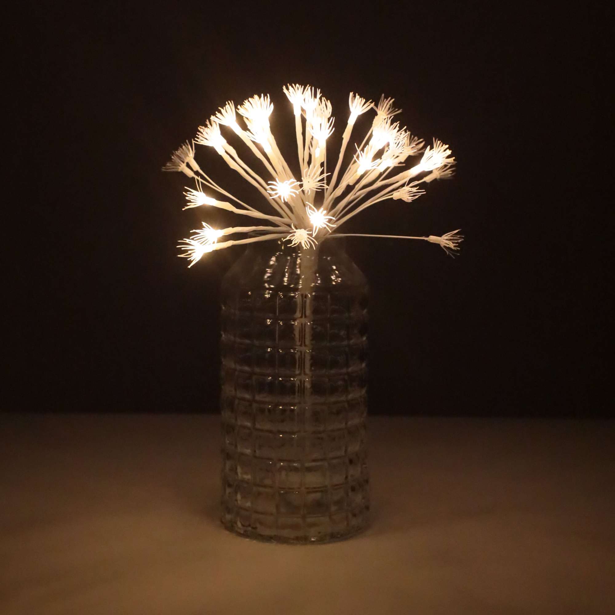 Светодиодный декор AKS тип 8 ( Фейерверк 31х75см 25LED, 3АА )