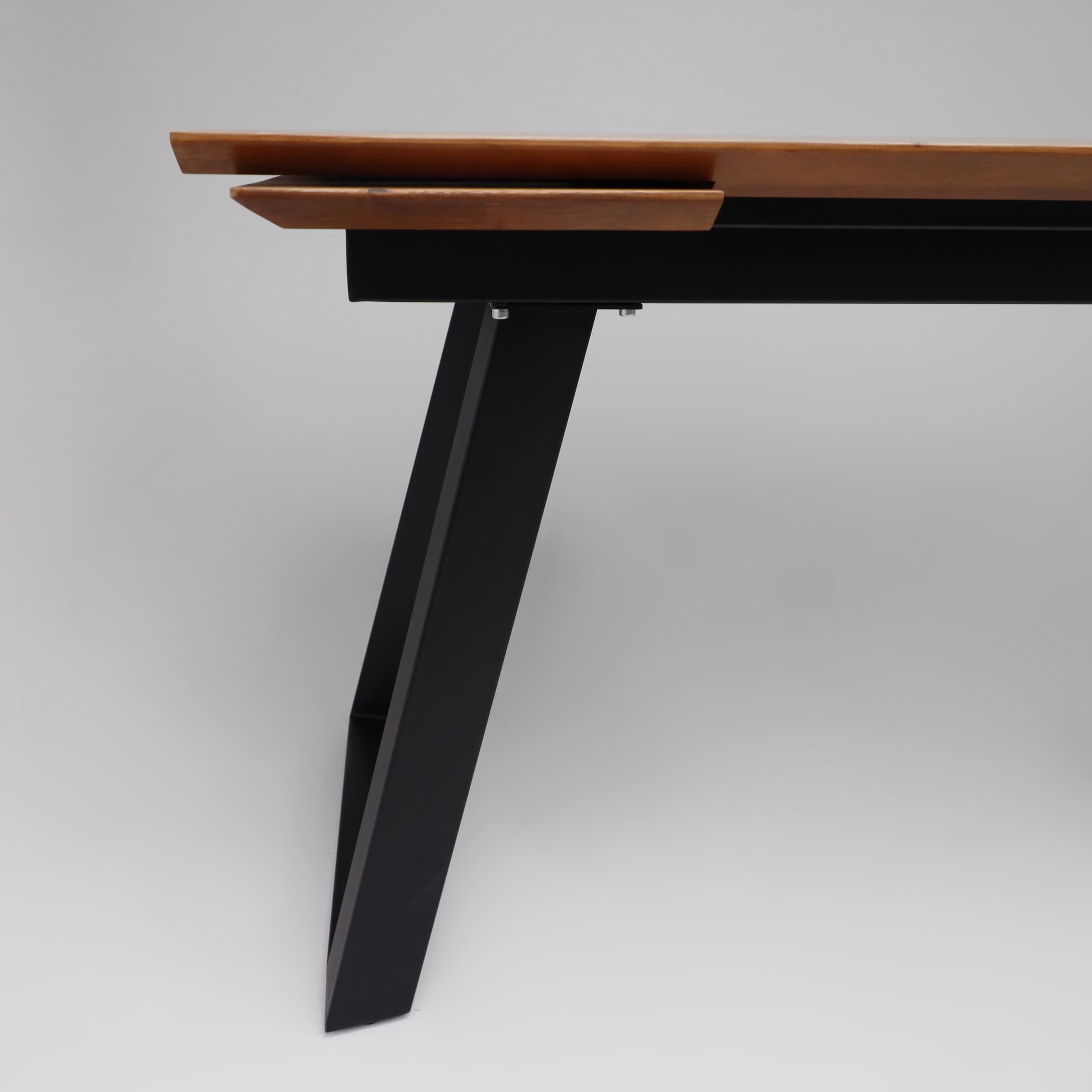 Стол САНГАЙ раздвижной, 160(220)*80*80, дуб натуральный / черный (ПрР-7 DSW (02) ТрН/Р-80)